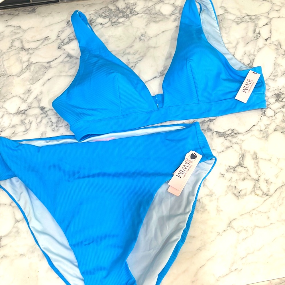Brand new Victoria’s Secret Swim separates in bright blue size large